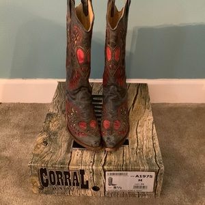 Corral Vintage Wing and Heart Cowboy Boots